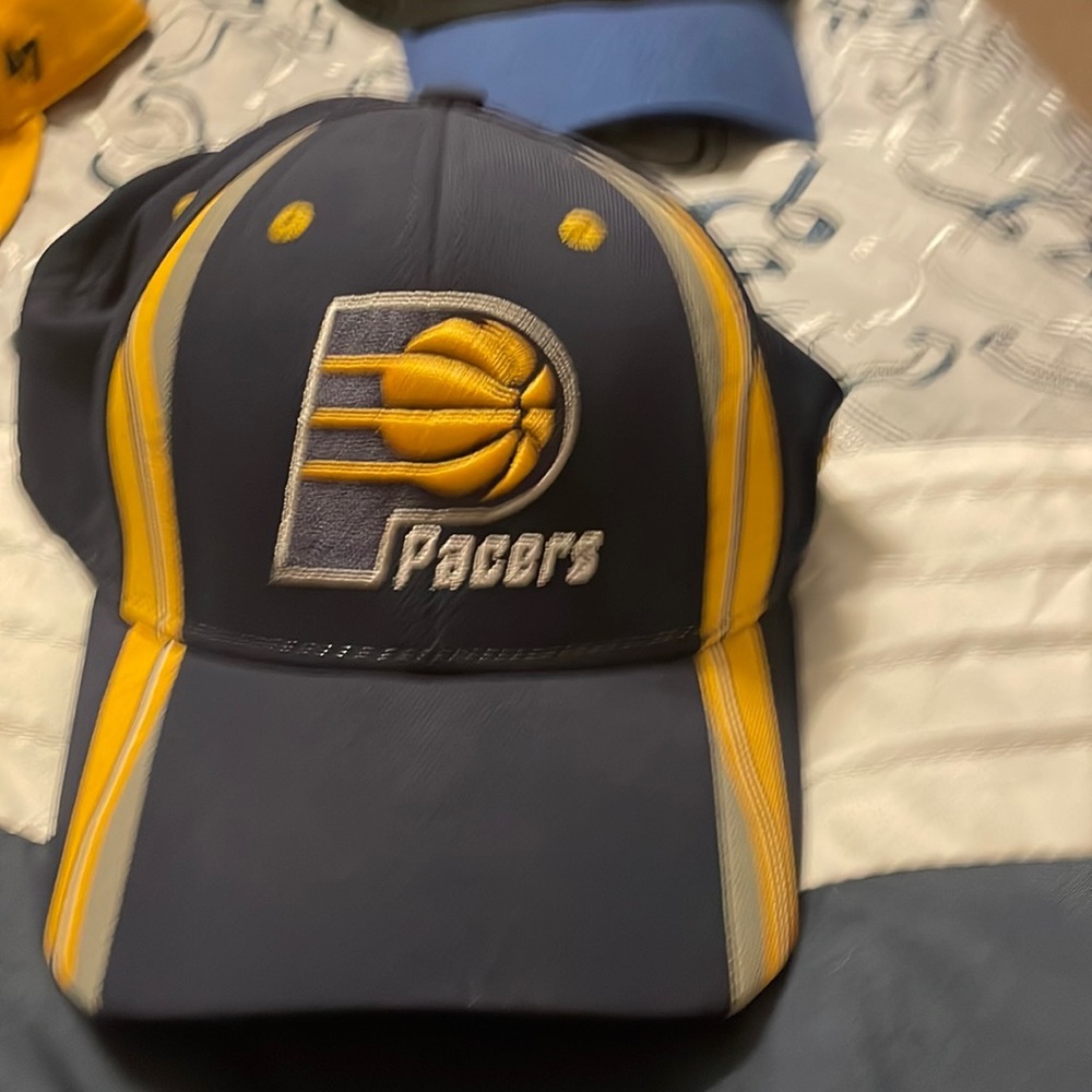 Like new indiana pacers Adidas hat size large/xl